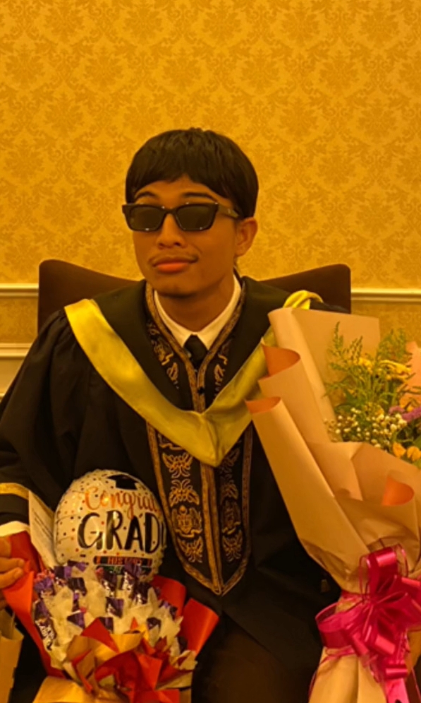 รับปริญญา