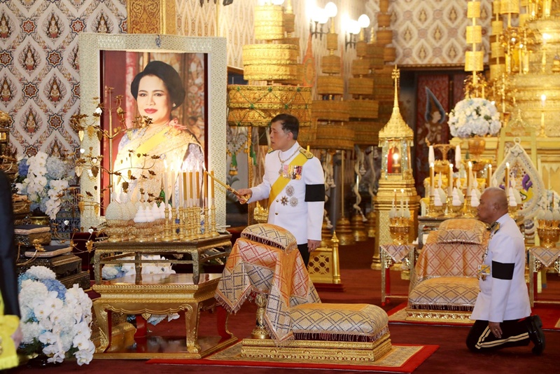 พระบรมวงศานุวงศ์ ทรงบำเพ็ญพระราชกุศลสวดพระอภิธรรมพระบรมศพ