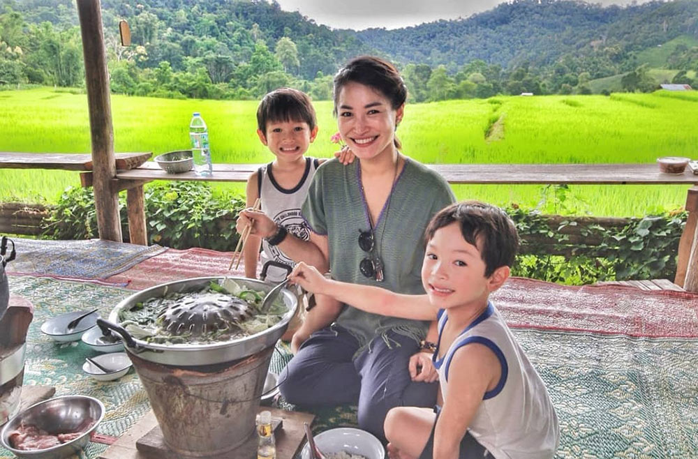 พลอย พลอยพรรณ 