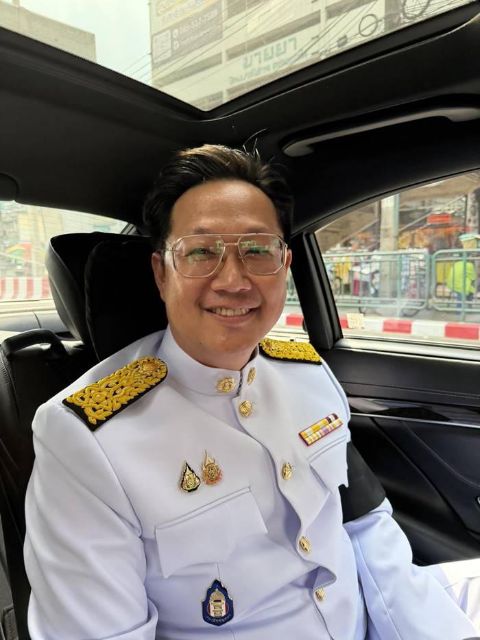 ประวัติ คริส โปตระนันทน์ 