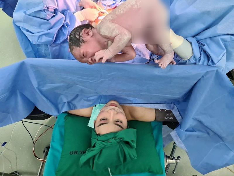 ใหม่ สุคนธวา คลอดลูก