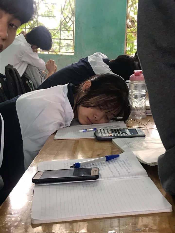 หลับในห้องเรียน
