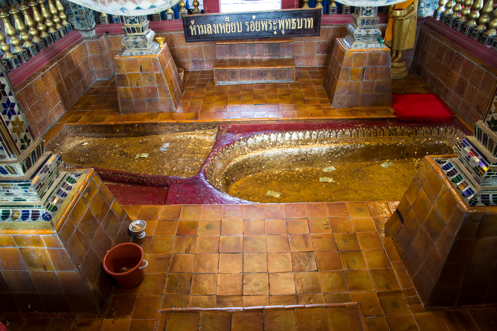 วัดที่มีรอยพระพุทธบาท