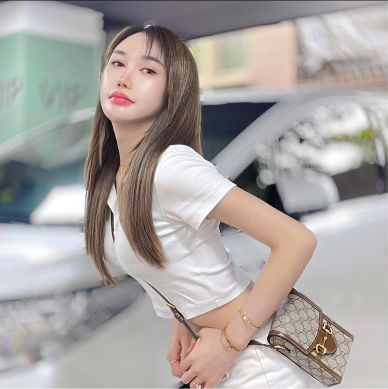 บาสตี้ เน็ตไอดอลสาวสอง