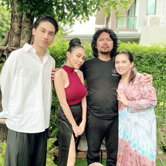 เอ็มมี่ อมลวรรณ เสือ เสฏกานต์