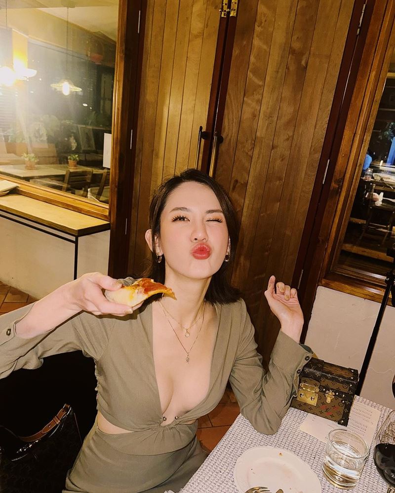 พลอย ภัทรากร