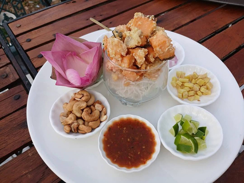 ร้านอาหารริมน้ำ ชมขบวนเรือพยุหยาตราทางชลมารค 2569