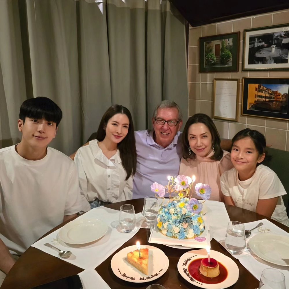 แอฟ นนกุล