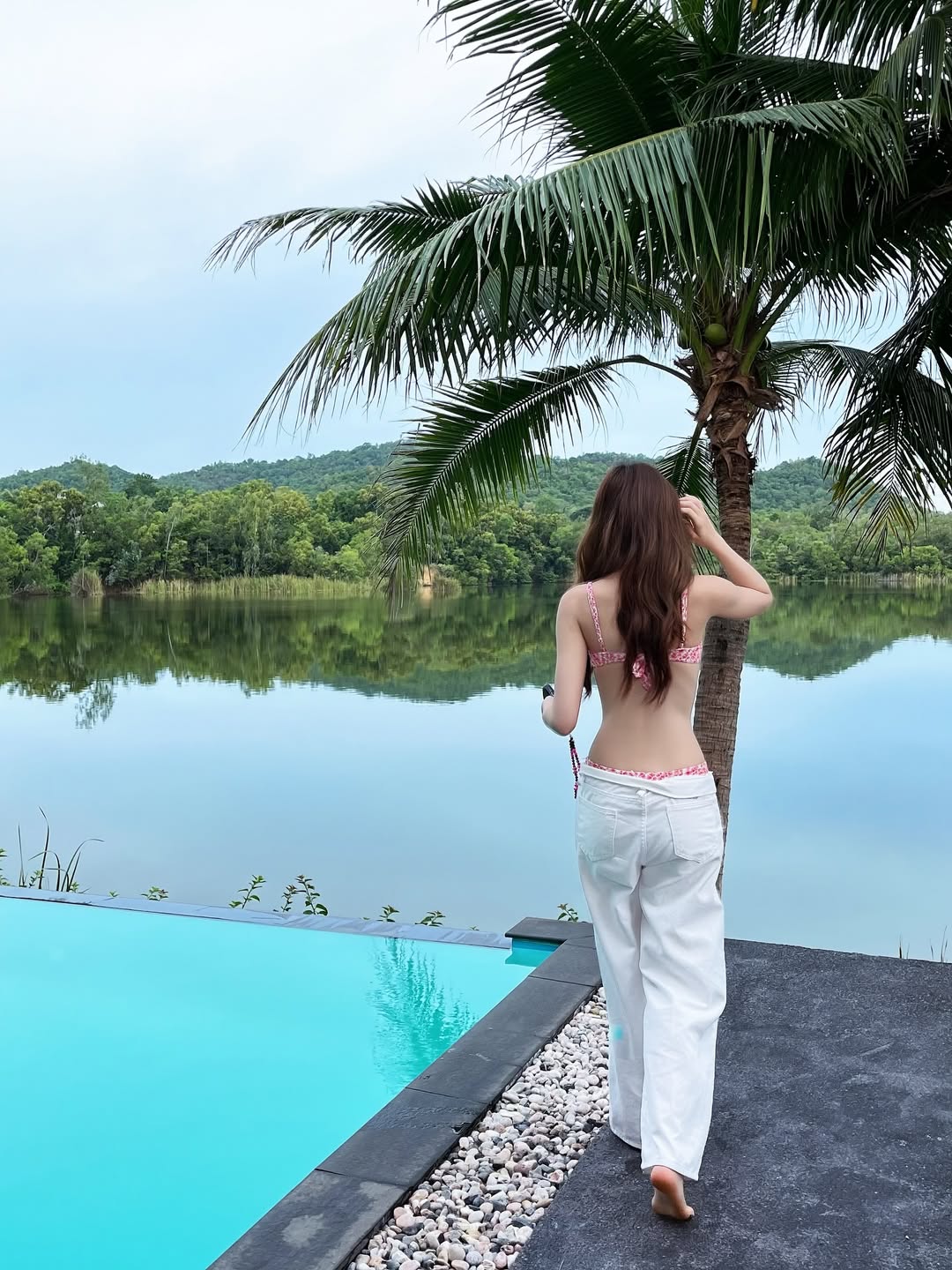 เอ็มม่า มาร์ตินี่ นางงามดีกรีนักร้องเกิร์ลกรุ๊ป O'Daisy