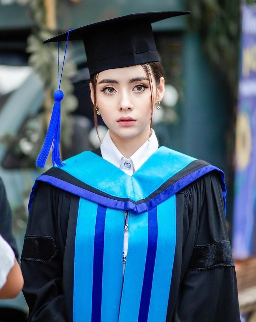 ดารารับปริญญา