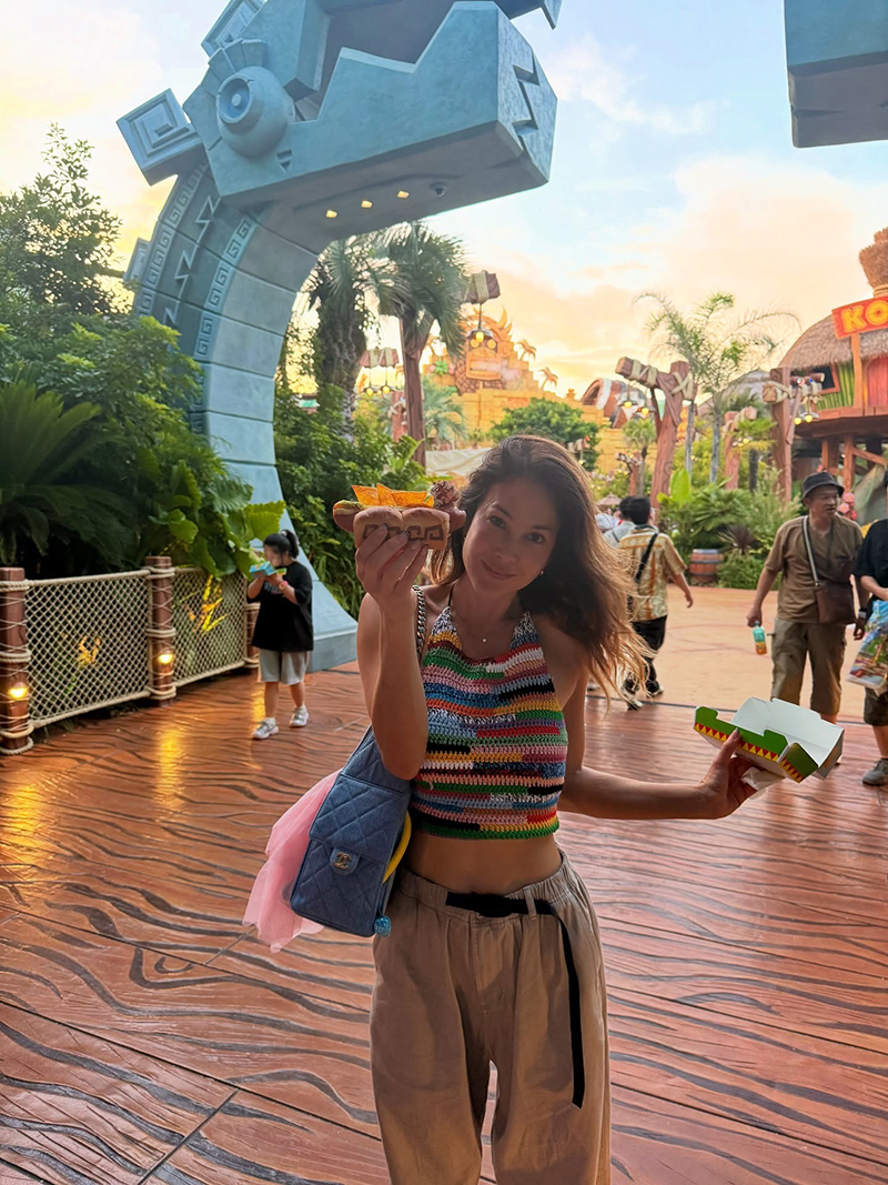 พอลล่า อวดโมเมนต์ควง เต้ บรม เดตหวานที่สวนสนุกญี่ปุ่น 