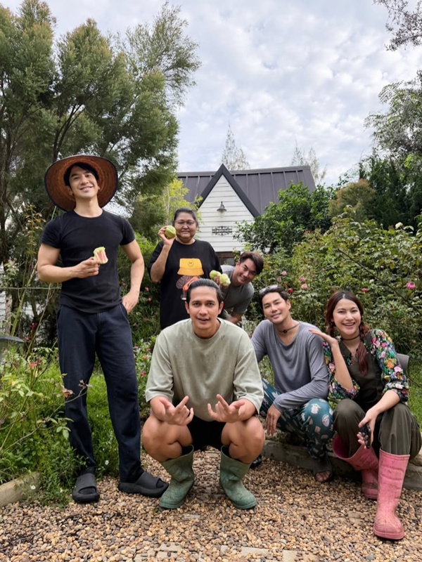 โป๊ป ธนวรรธน์ พาเที่ยวสวน เพ็ชร ฐกฤต