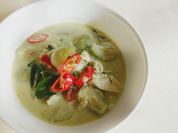 แกงเขียวหวานอกไก่