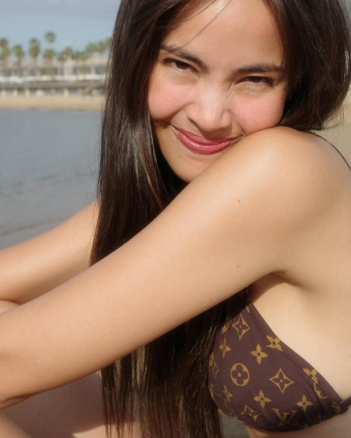 ญาญ่า อุรัสยา ชุดว่ายน้ำ