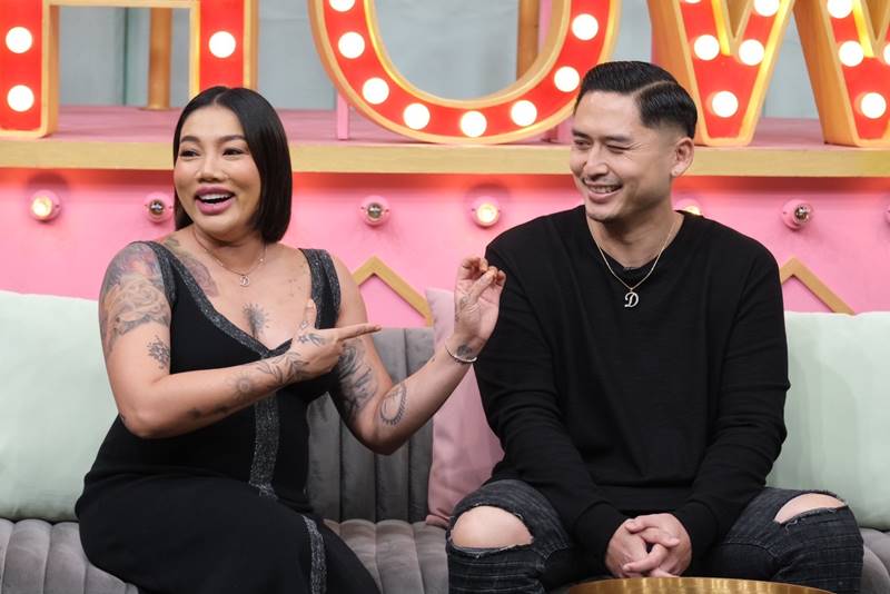 ดา เอ็นโดรฟิน, เดนนิส ไทยคูน