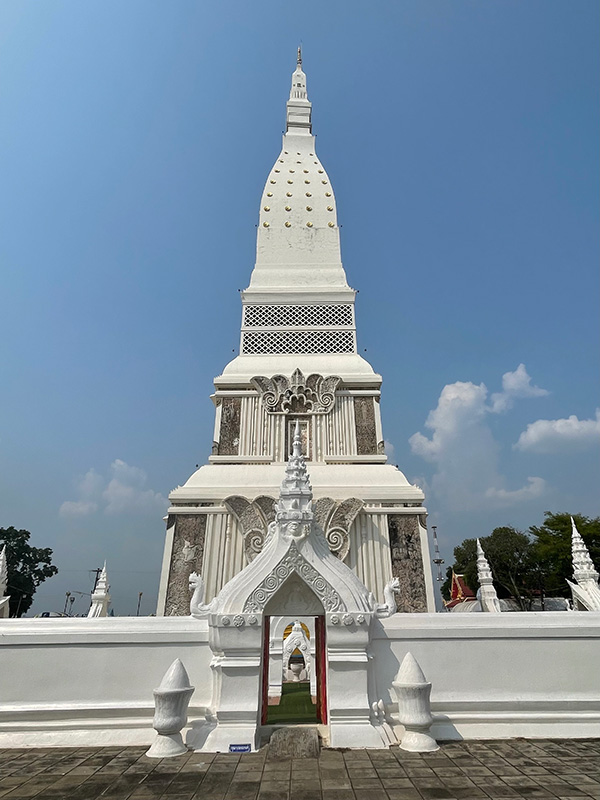 พระธาตุประจำวันเกิด