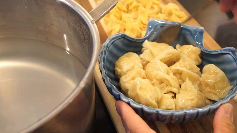 วิธีห่อขนมจีบ