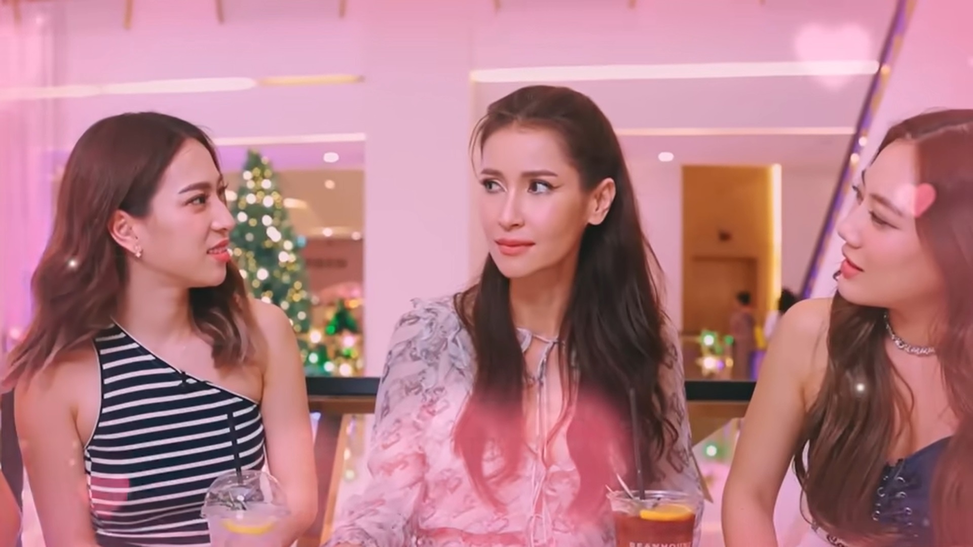   แอน ทองประสม