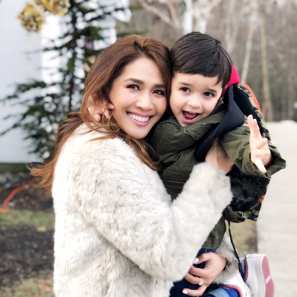 น้ำฝน โกมลฐิติ