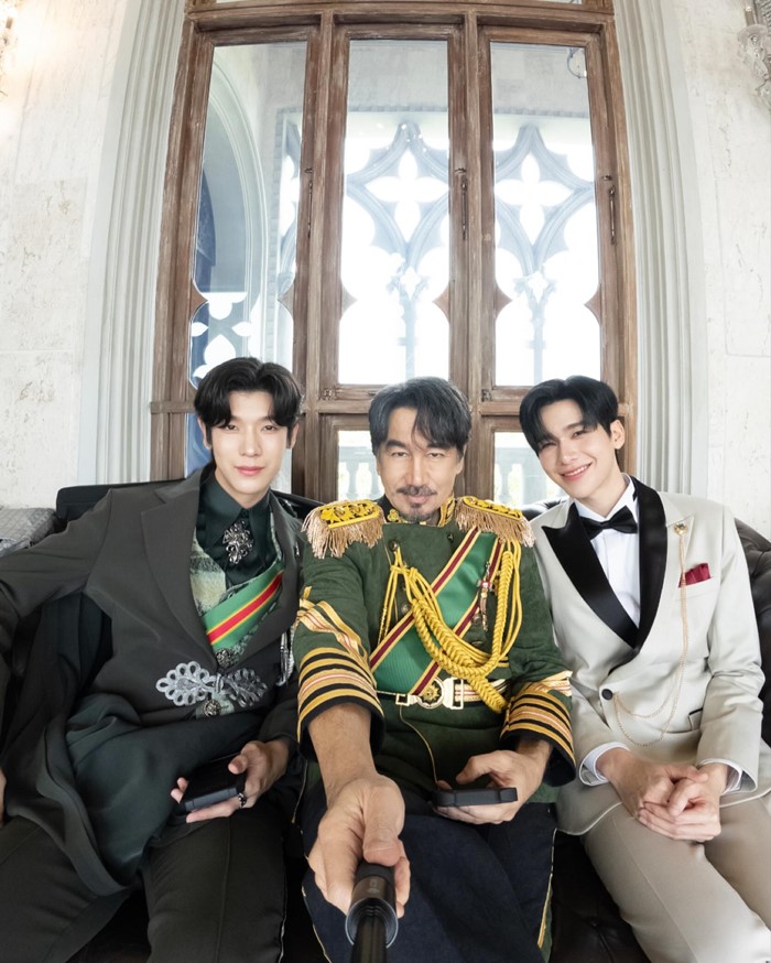  บี๋ ธีรพงศ์ ดารารุ่นใหญ่