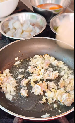 ไข่ดาวกุ้งกระเทียม เมนูไข่ เมนูกุ้ง สูตรอาหาร วิธีทำ