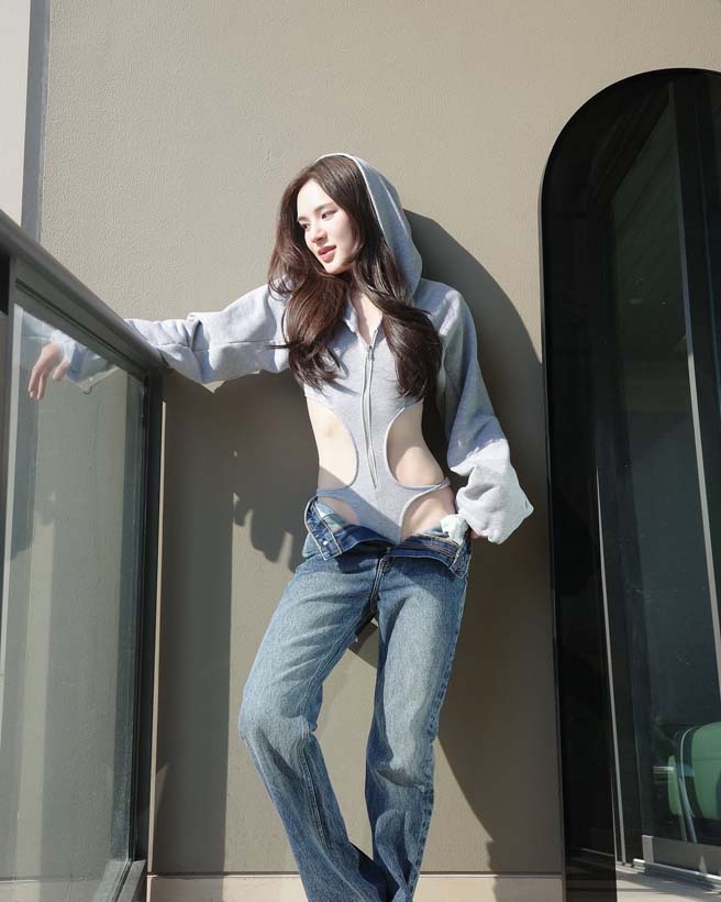 ปันปัน สุทัตตา โชว์แฟชั่นเขย่าโซเชียล กับเสื้อฮู้ดสุดหวิว