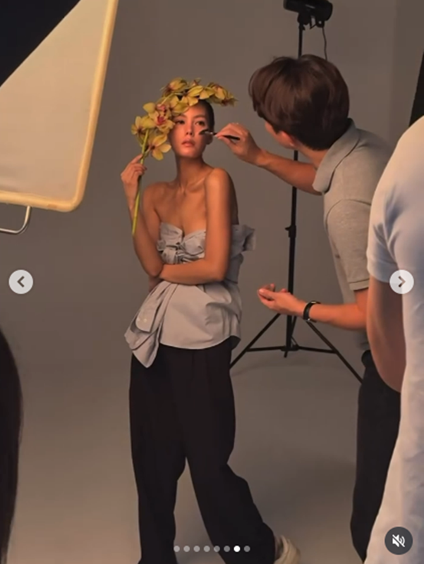 เจนี่ เทียนโพธิ์สุวรรณ อวดภาพเซลฟี่หน้ากระจกสุดแซ่บ