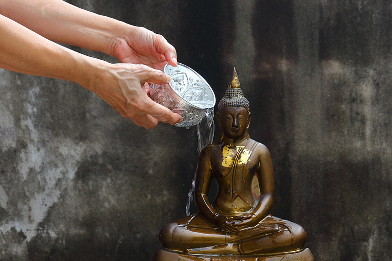 เสริมดวง, วันสงกรานต์