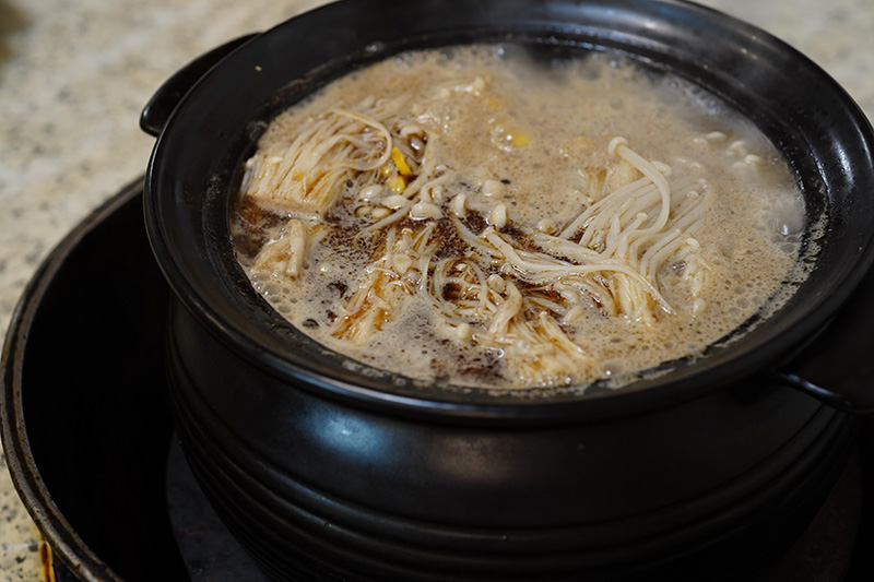 เห็ดเข็มทองในชาบู วิธีปรุงเห็ดเข็มทองให้ปลอดภัยจากเชื้อลิสทีเรีย