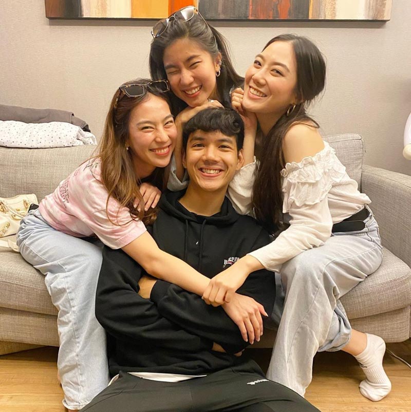 นิกกี้ ก้อย