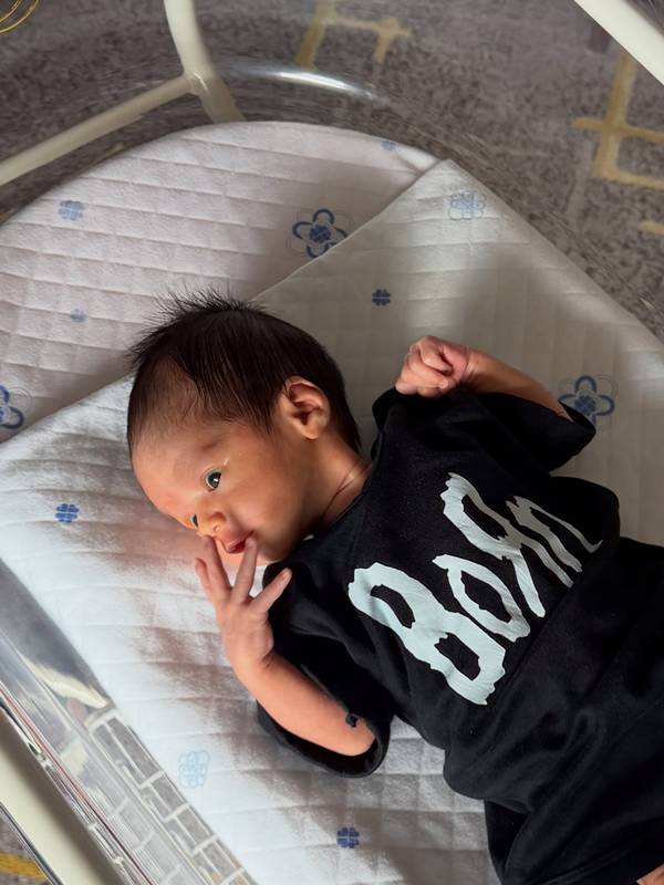 มายด์ ลภัสลัล คลอดลูก