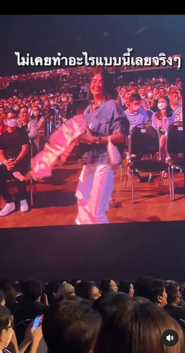แจง เมียแจ๊ส ชวนชื่น พาลูกเต้นมันแย่งซีนสุดในคอนเสิร์ต