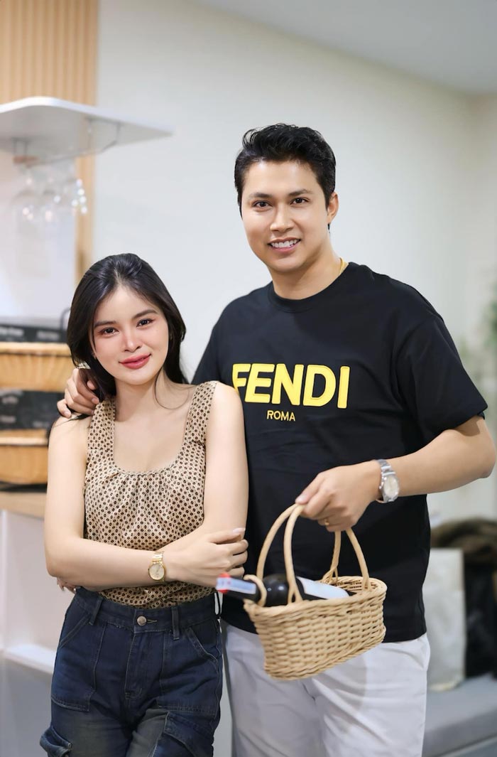 ทนายเก่ง เอ๋ มิรา