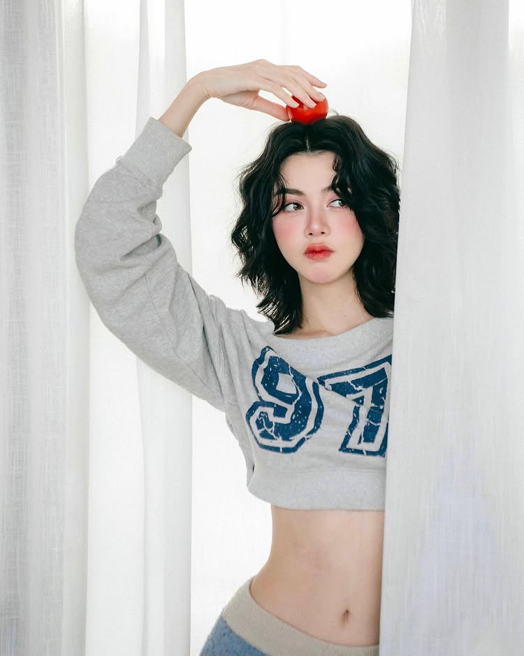 มีมี่ กัลยรัตน์ นุ่งสั้น โชว์เซ็กซี่เบา ๆ