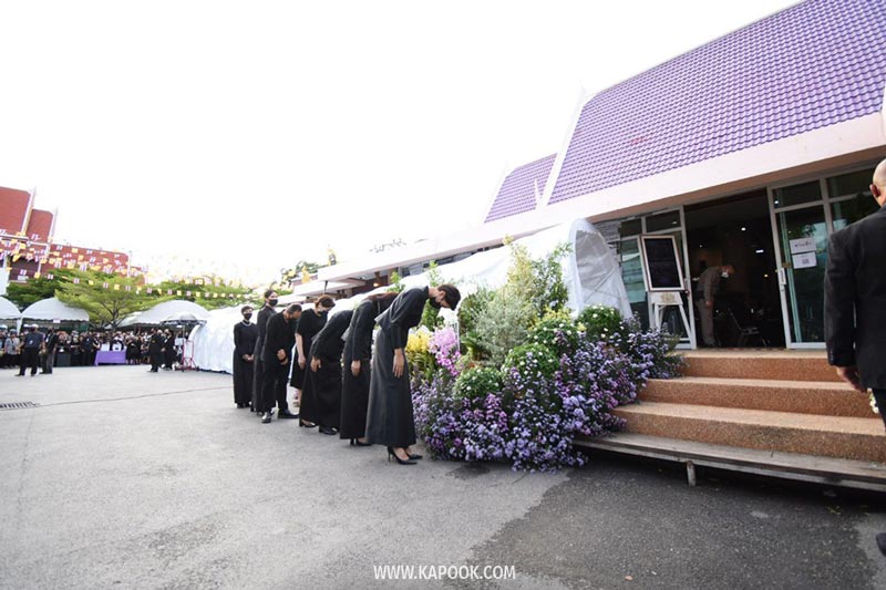 บรรยากาศงานพระราชทานเพลิงศพ ตั้ว ศรัณยู