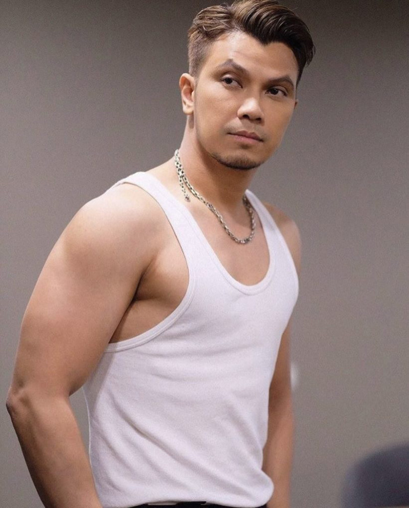 หนุ่ม กะลา