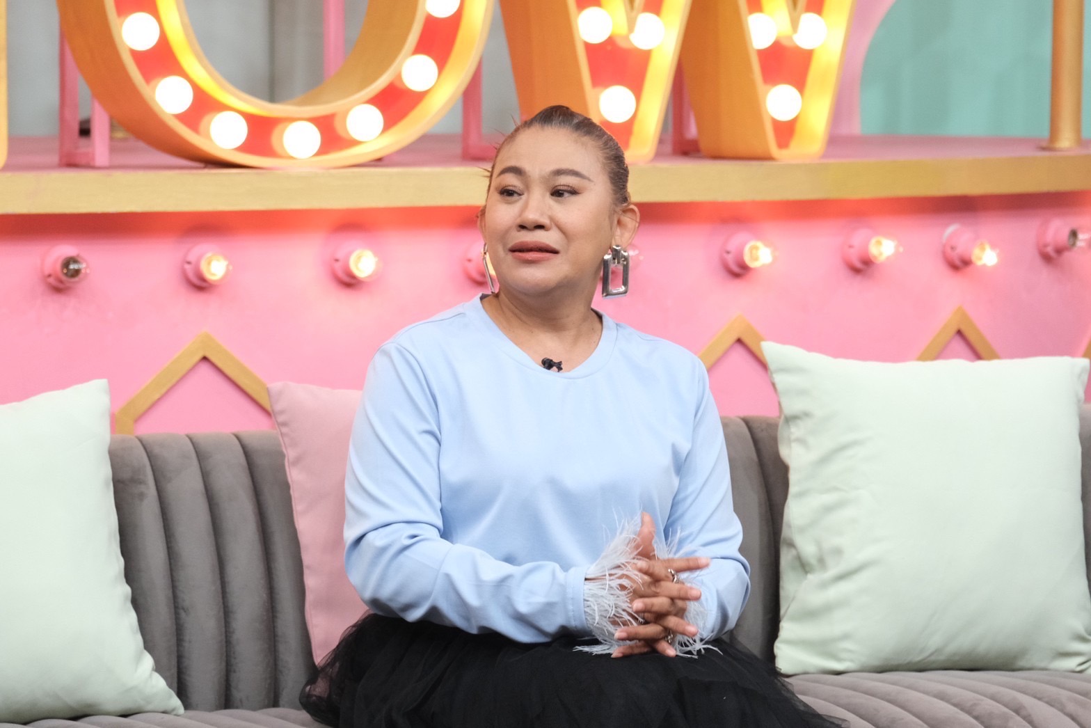 จอย ชวนชื่น