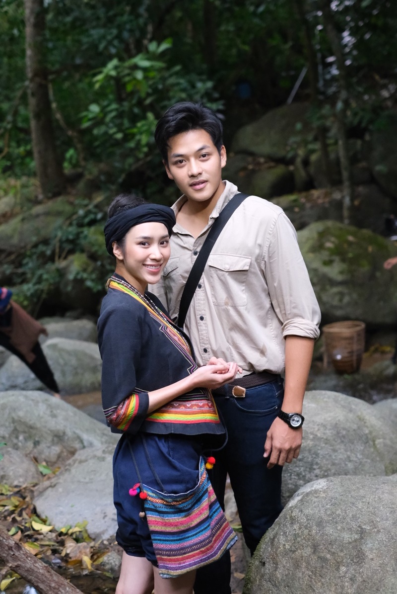 แคน 2 แผ่นดิน