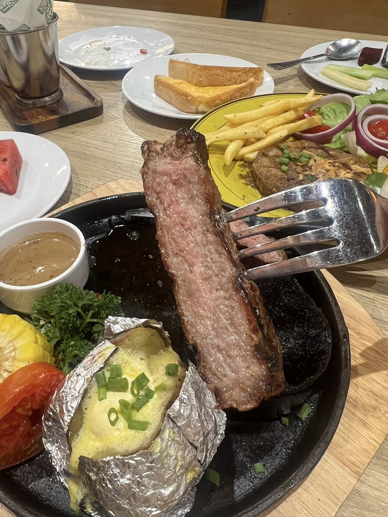 สเต๊กเนื้อ