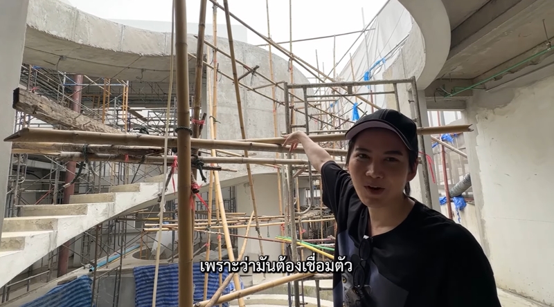 บ้านใหม่ กอล์ฟ พิชญะ โถงห้องนั่งเล่น