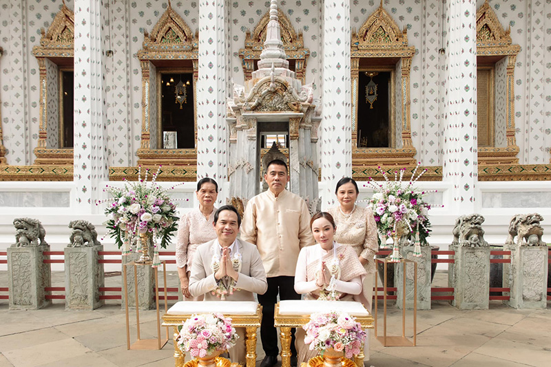 แจ็ค เดอะโกสต์ ควงแขน ตั๊กกี้ เข้าพิธีแต่งงาน บ่าวสาวสวมชุดไทยสวยหล่อ 