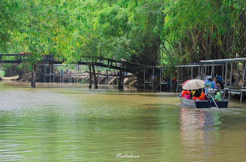 ตลาดน้ำสามวัง