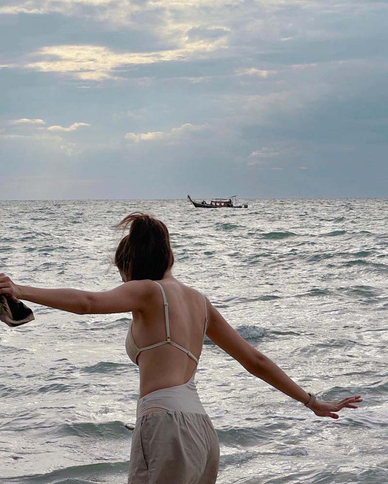 โบว์ เมลดา ชุดว่ายน้ำ