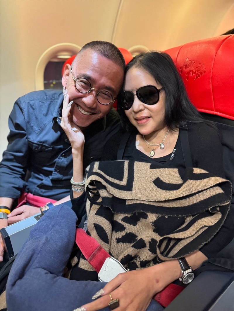 นายพลดอลล่าร์ คุณหญิงบัว 