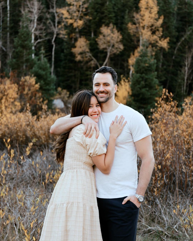 หญิง พลอยชมพู