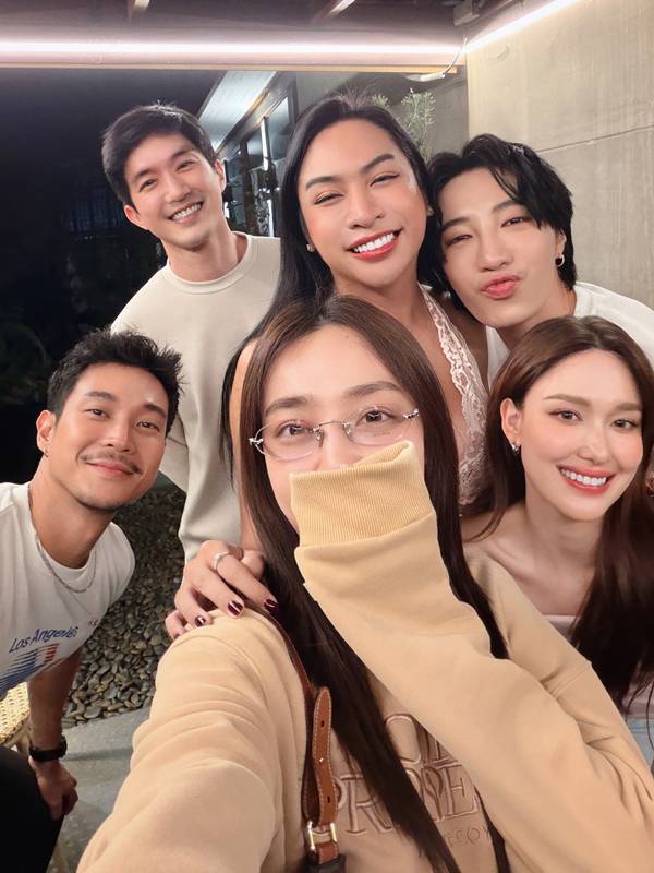 แจ็คกี้ ชาเคอลีน