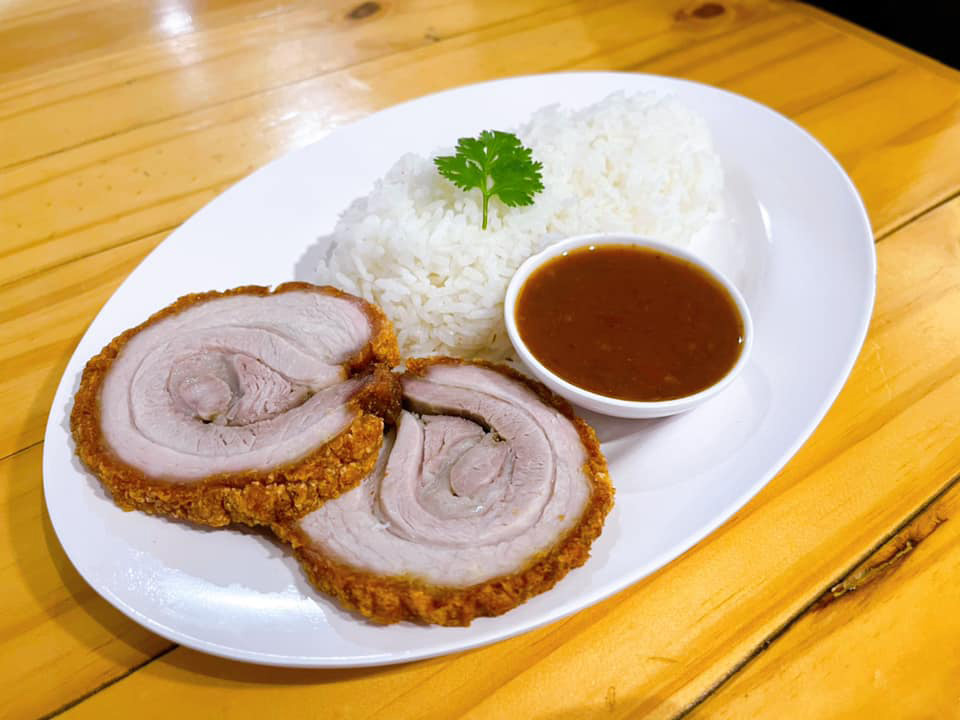 ร้านหมูกรอบชาชู