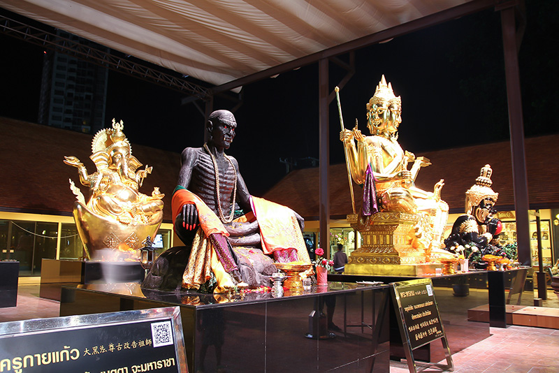 ครูกายแก้ว ประวัติ