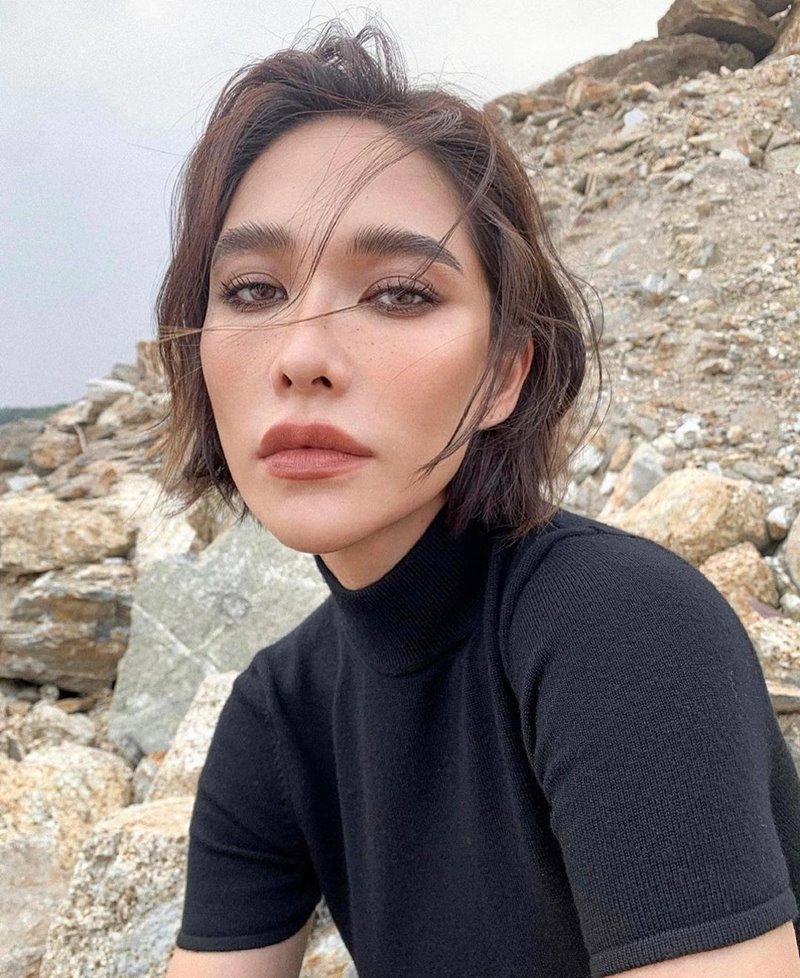 พลอย เฌอมาลย์