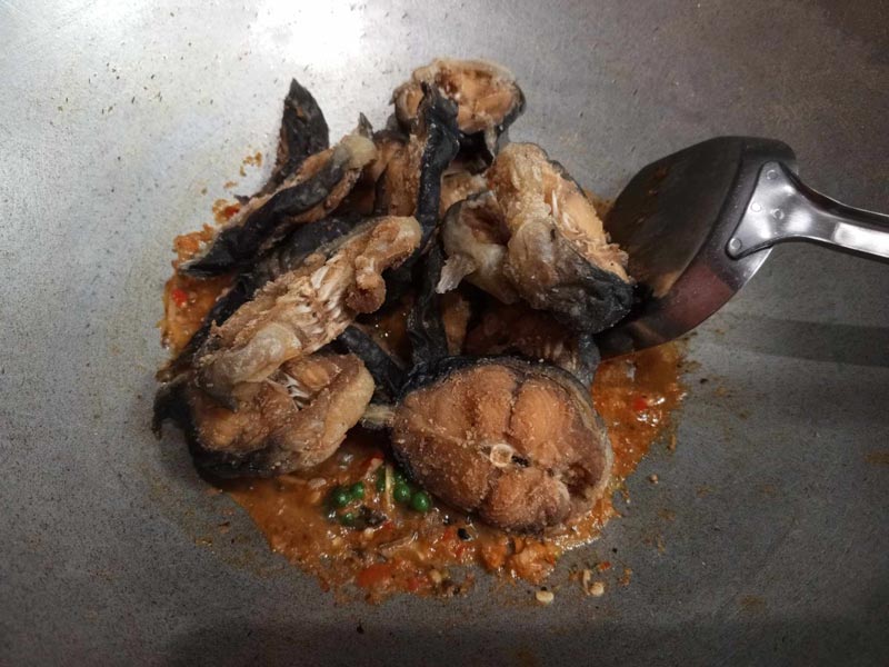 สูตรผัดฉ่าปลาดุกทอด